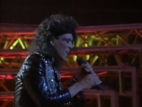 Ratt - You&#039;re In Love (Official Music Video)