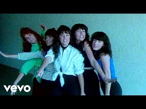 The Burns Sisters - I Wonder Who&#039;s Out Tonight (Video)